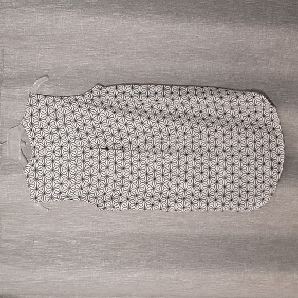 H&M Sleeveless Blouse - Picture 2 of 9